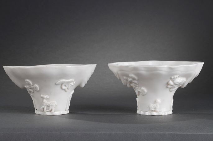 Pair of &quot;blanc de Chine&quot; rhinoceros horn shaped cups with animals decoration like: tiger dragon deer or crane | MasterArt